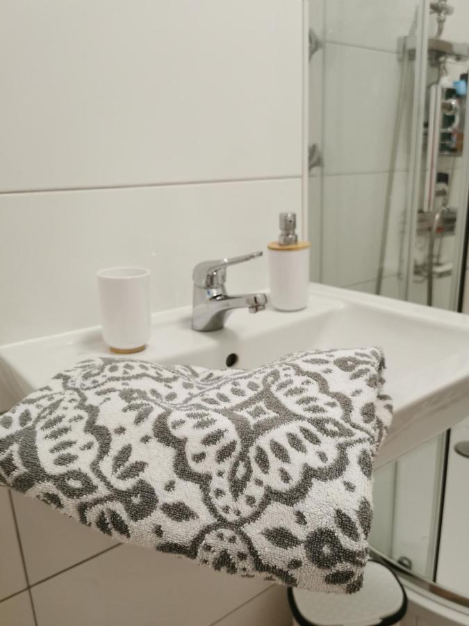 Appartement 3-Zimmer, Bis 6 Personen Mit Parkplatz à Mülheim an der Ruhr Extérieur photo